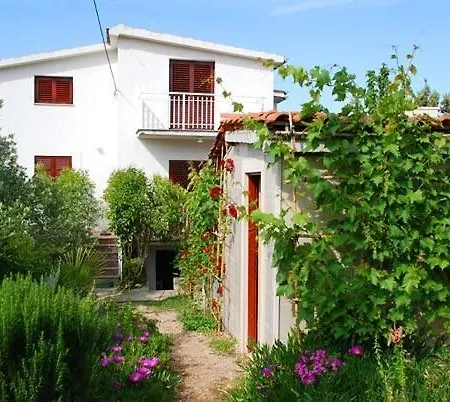 In With Seaview, Terrace, Air Condition, Wifi