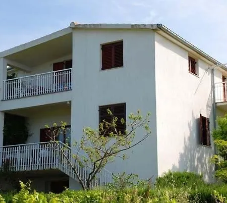 In With Seaview, Terrace, Air Condition, Wifi Apartament Pašman